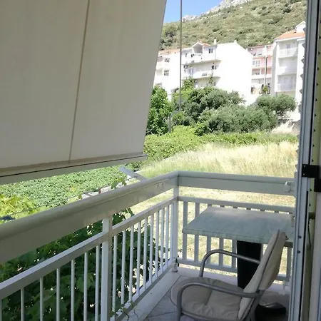 With A Parking Space - 5246 Appartement Omiš